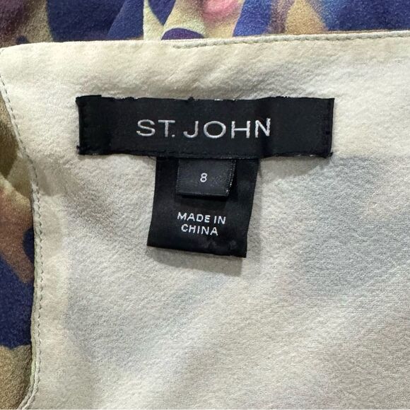 St. John Silk Blend Cinched Blouse Top Women’s 8 - Picture 2 of 3